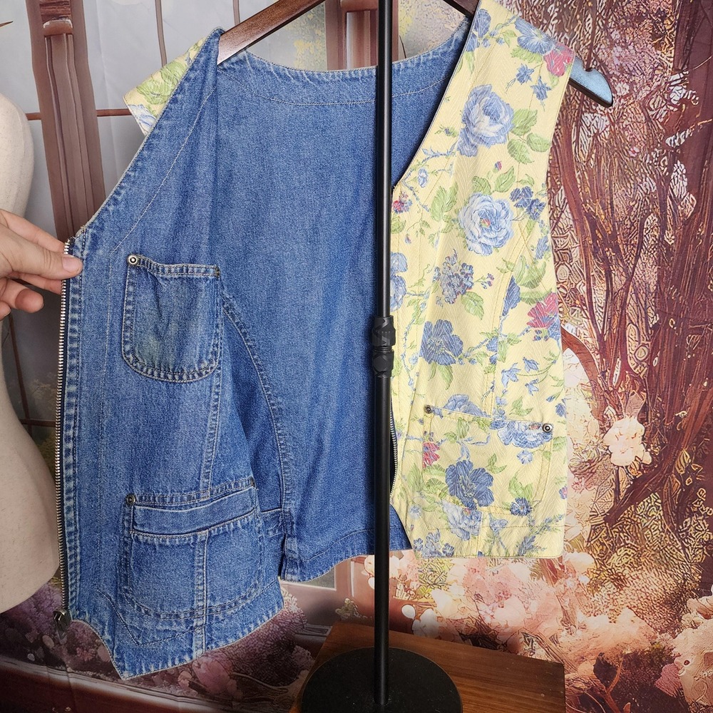 M | Vintage Reversible 90s Floral OR Blue Denim Vest, Zip Up Vest with‎ Pockets